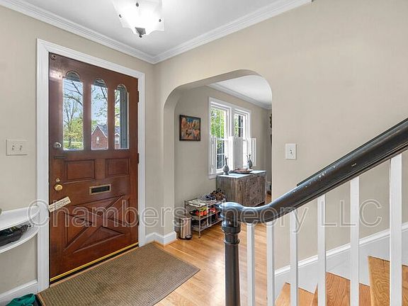 2nd image of 130 N Oakland St
