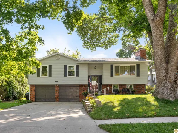 1705 S 133rd Ave, Omaha, NE 68144
