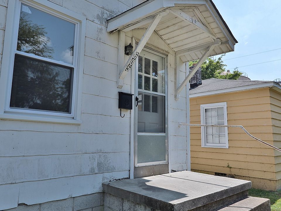 1st image of 605 5th St S