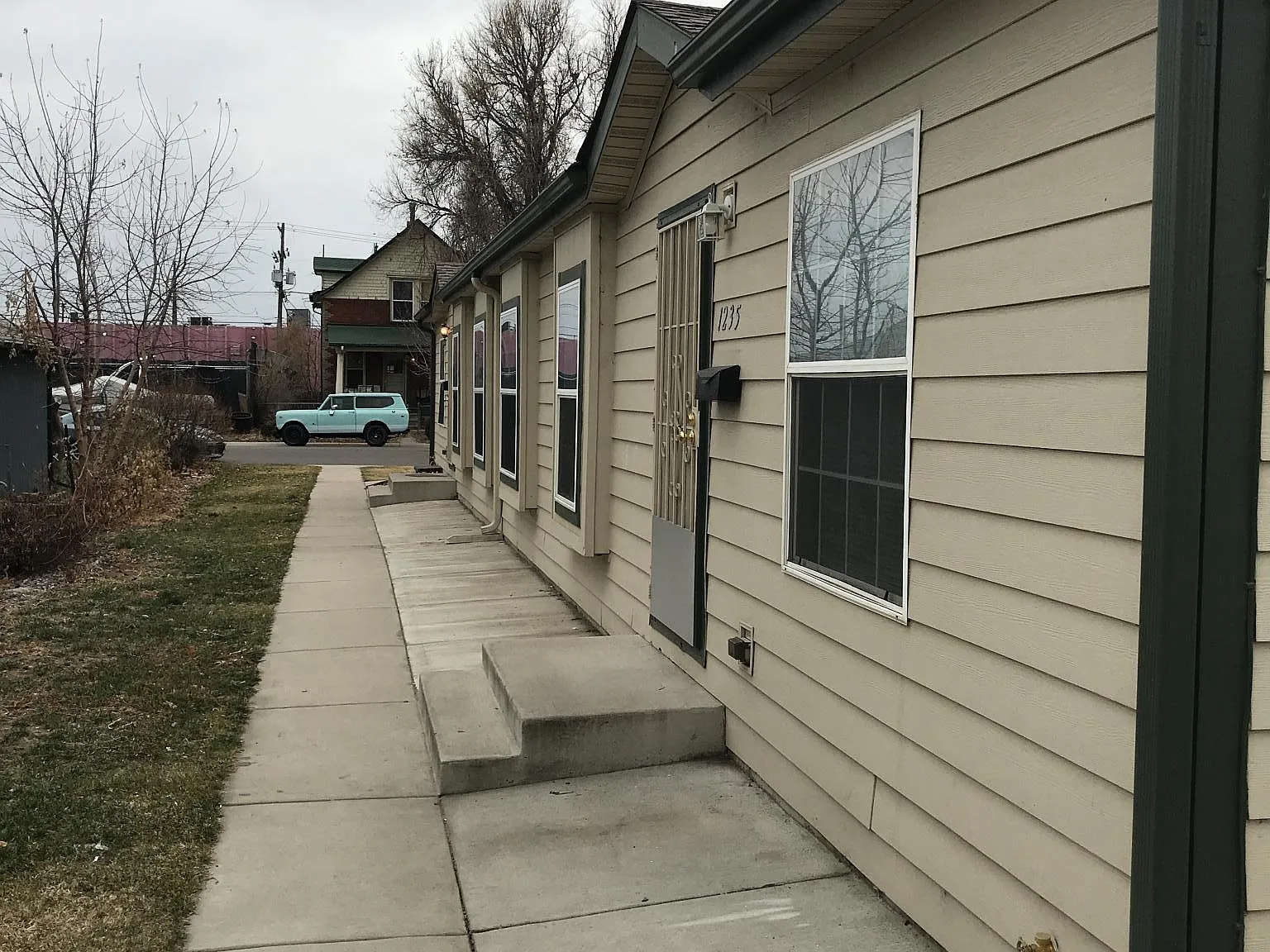 3 bed, 1200 sqft, $2,250 — Photo 2