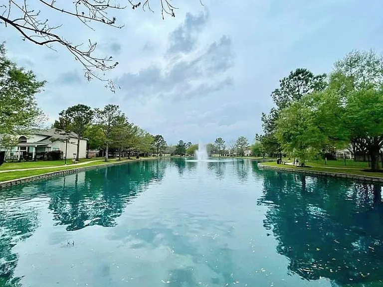 2526 Lake Dale Ln — Photo 30