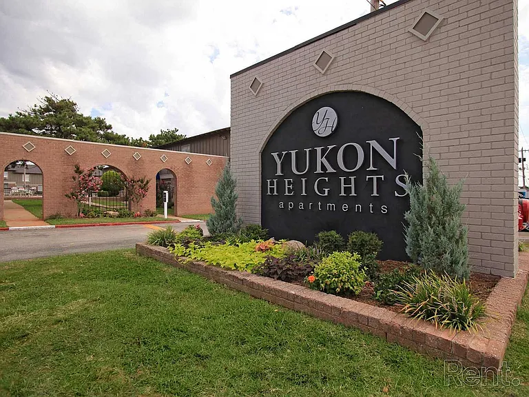 Yukon Heights Apartments — Photo 38