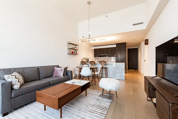 Rented by Compass | media 38