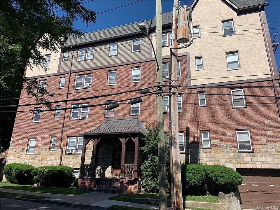 1st image of 10 Oakridge Pl APT 2C