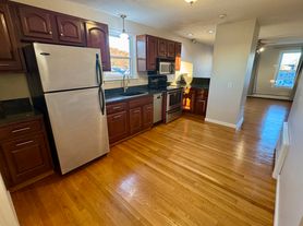 34 Almont St, Medford, MA