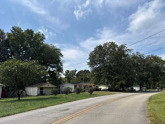 4th image of 280 Lakeview Dr