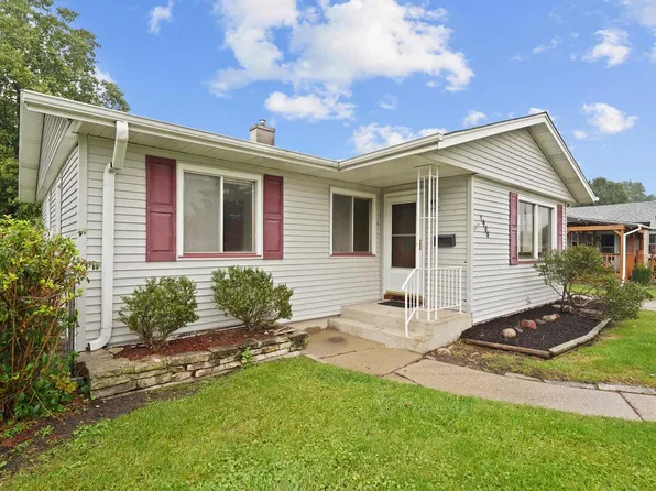 1904 87th STREET, Kenosha, WI 53143