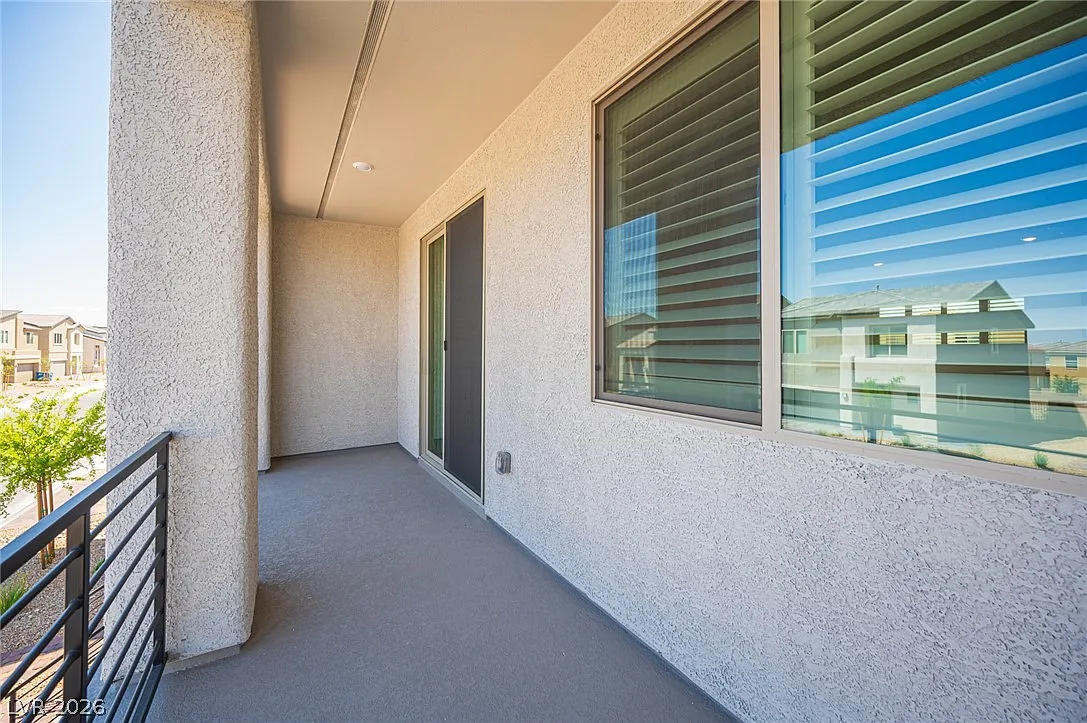 4 bed, 3.5 bath, 2873 sqft, $2,600 — Photo 4