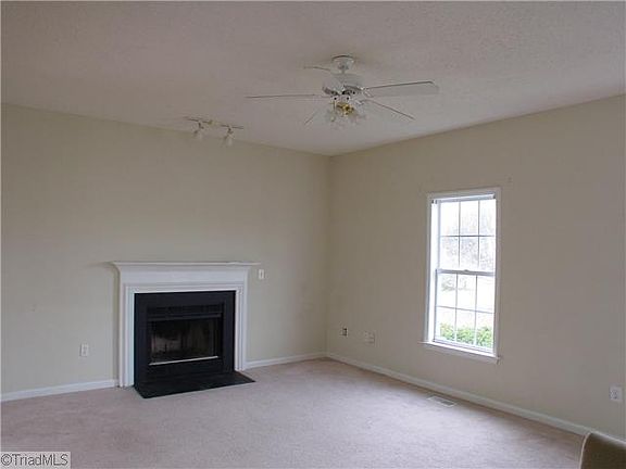 3rd image of 205 Whitestone Dr