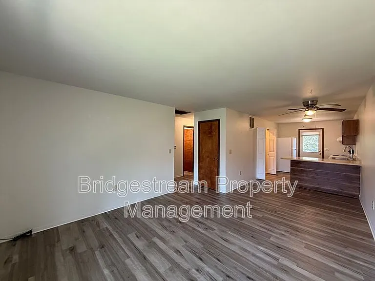 4525 Elliot Ave — Photo 3