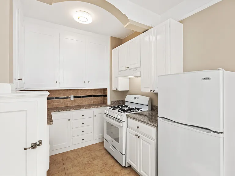 1640 Kirkham St #5 — Photo 6