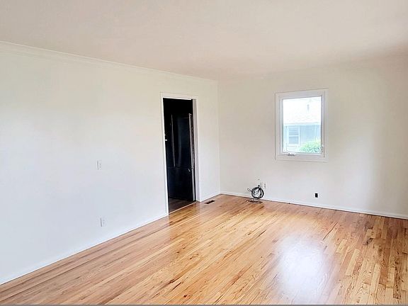 3rd image of 7781 Highland St