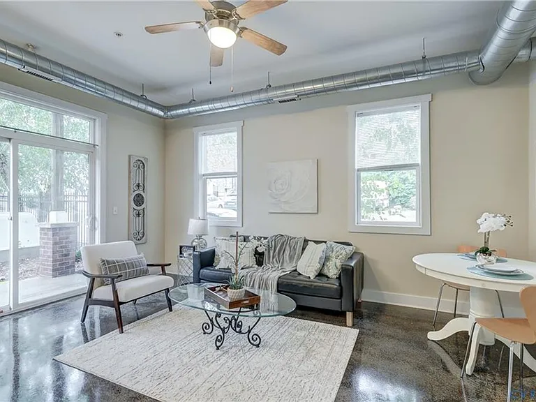 1020 Porter St #104 — Photo 8