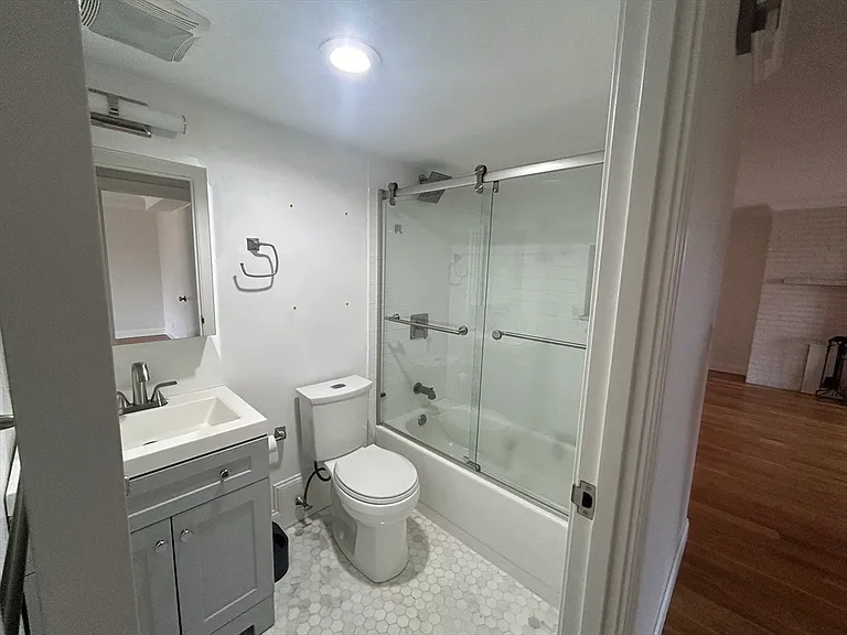 1580 State St #7D — Photo 9