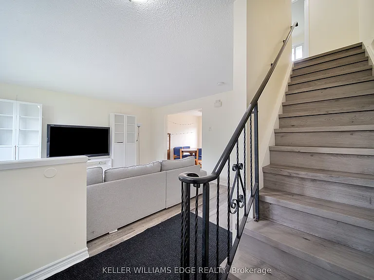 124 Romy Cres — Photo 9