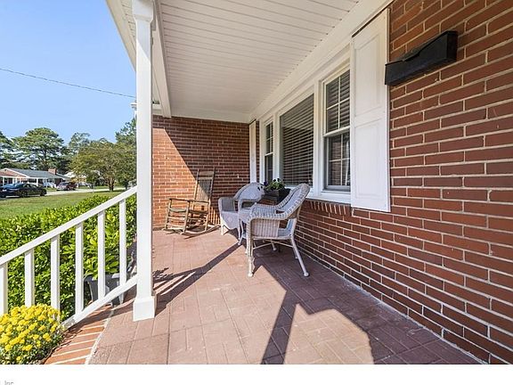5th image of 308 Pennington Blvd