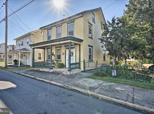 35 Main St, Ono, PA 17077
