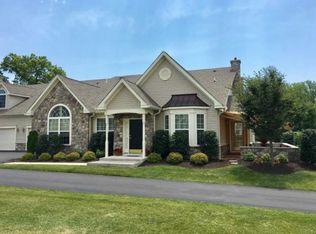 300 Willow Dr, Newtown, PA 18940
