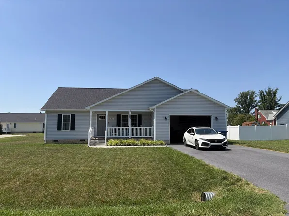 403 11th St, Grottoes, VA 24441