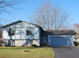 4012 Penrod Ln NE, Saint Anthony, MN 55421