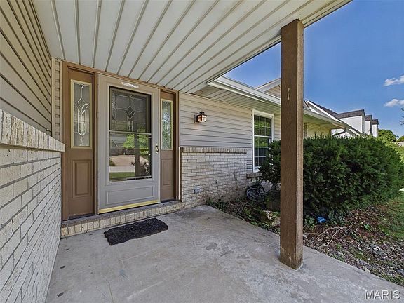 4th image of 240 Sherwood Dr