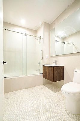 3rd image of 199 Montrose Ave #3GG