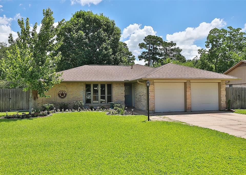 21730 Glenbranch Dr. - Move-In Ready in Dove Meadows!