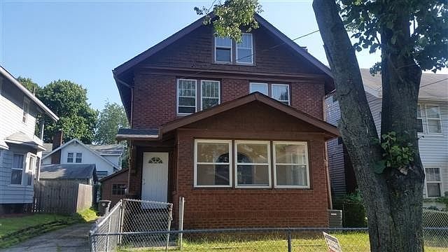 1st image of 944 Delia Ave