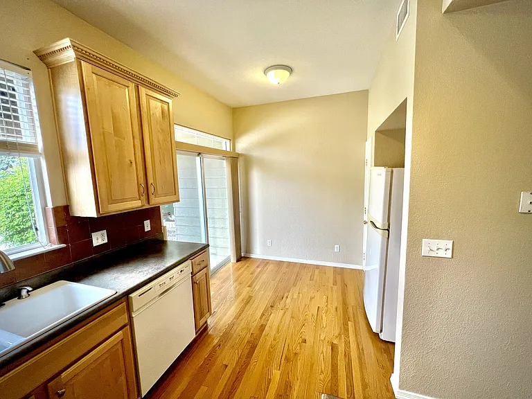 6502 Silver Mesa Dr #F — Photo 7