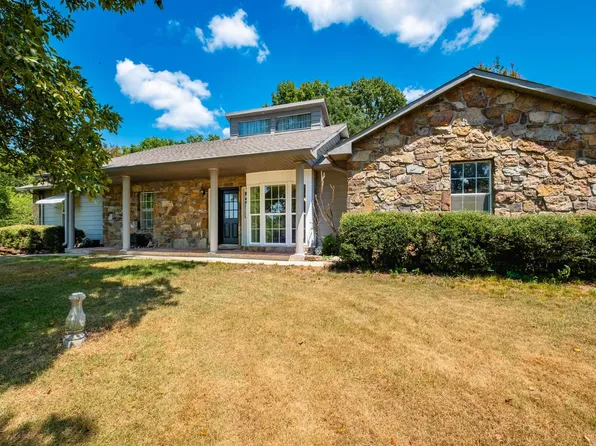 8222 Ridge Rd, Malvern, AR 72104