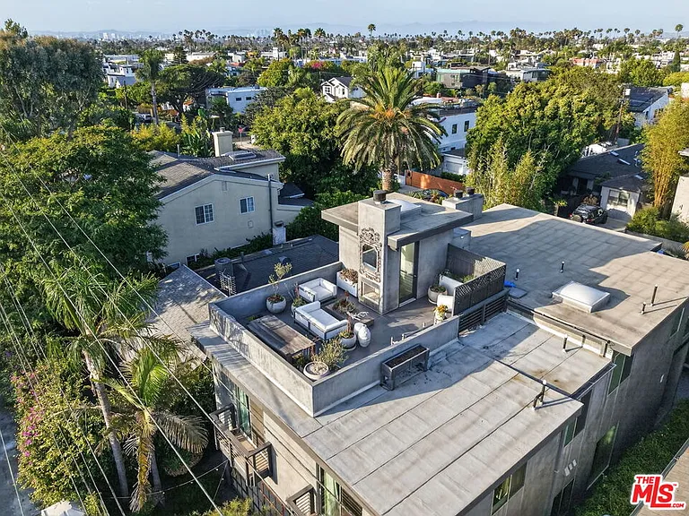 2425 Clement Ave — Photo 51