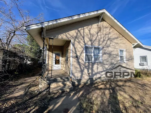 616 E Avenue C, Hutchinson, KS 67501