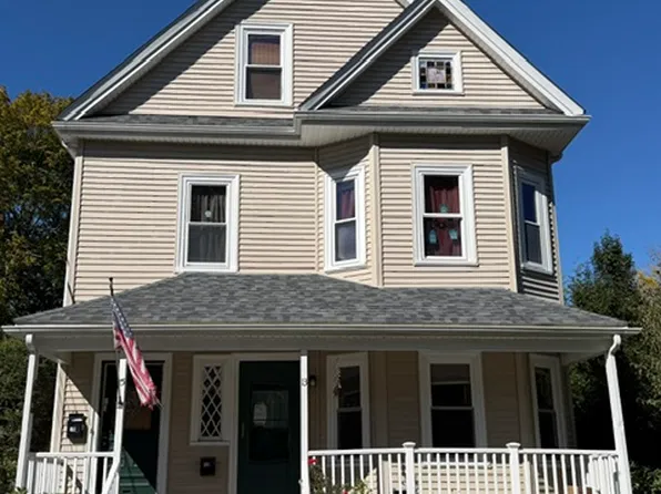 13-15 Ash St #13, Dedham, MA 02026