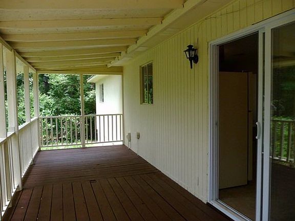 2nd image of 7699 Hawthorne Dr