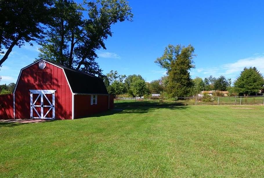 2nd image of 6511 Branch Hill Miamiville Rd