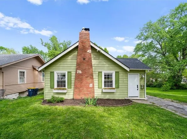 6125 Tracy Ave, Kansas City, MO 64110