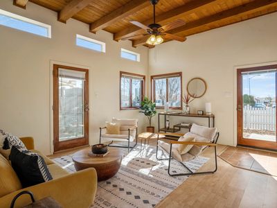 1221 Senda Ln, Santa Fe, NM, 87507