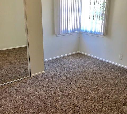 5th image of 120 S Olive St APT B