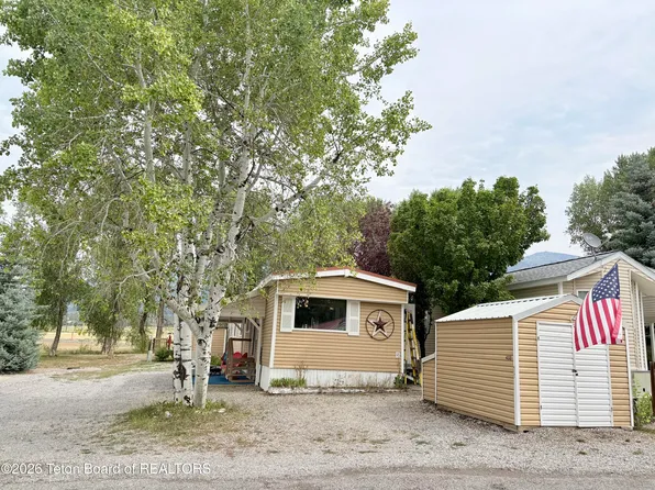 433 Saddleman Dr, Thayne, WY 83127