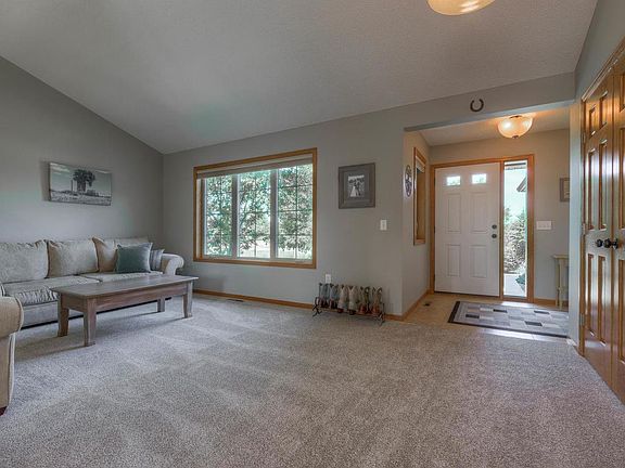 4th image of 903 Winsome Way NE