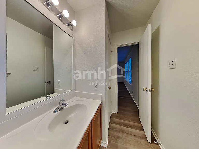7711 Cortland Oak — Photo 15