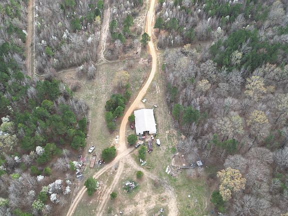 3rd image of 1072 Rock Springs Rd