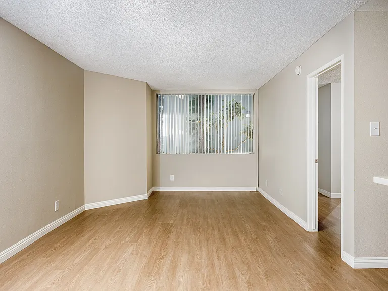Windward Village Apartments — Photo 64