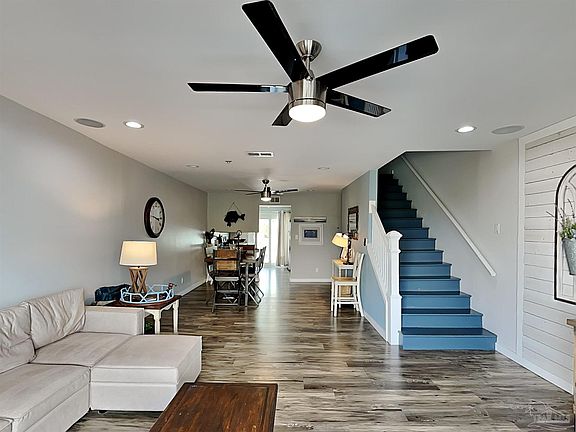 2nd image of 8522 Gulf Blvd APT 19