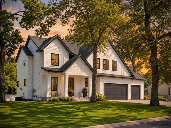 18806 S Ln, Minnetonka, MN 55345