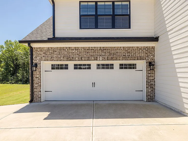 821 Lost Grove Trl — Photo 3