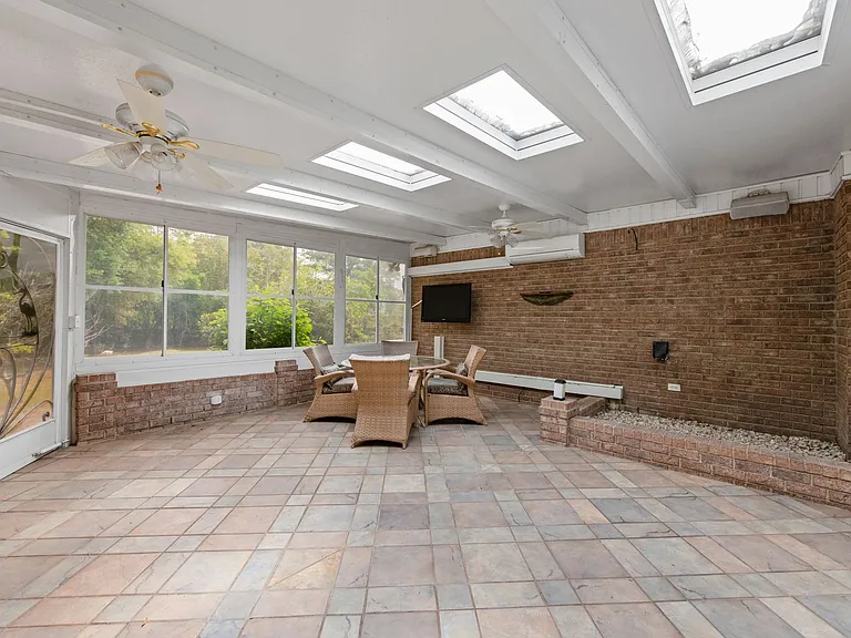 6740 Scotts Pl — Photo 33