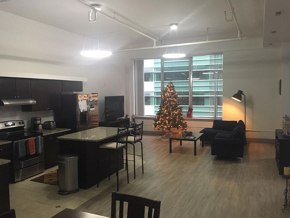 1st image of 735 Griswold St