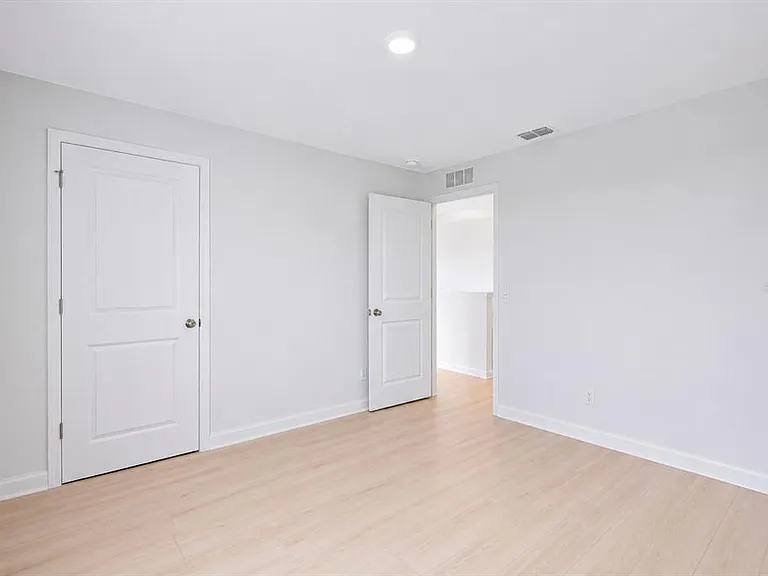 7601 Rosewood Garden Loop — Photo 26