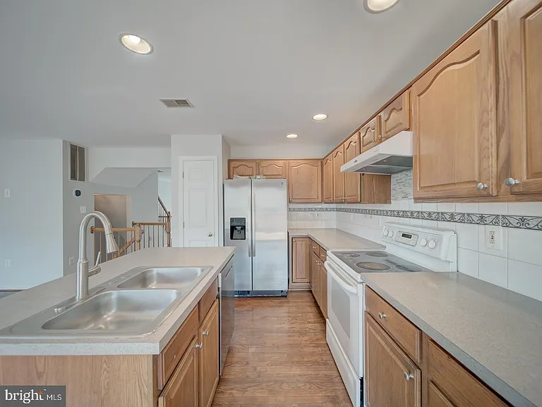 8241 Humphrey Ln — Photo 24